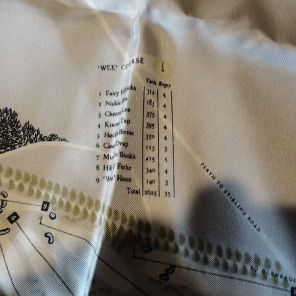 Silk Scarf , Vintage Gleneagles Hotel Golf Course Excellent Condition 30 x 30 - Picture 8 of 12
